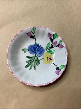 Unbranded salad plate White with Blue Yellow Purple Flowers